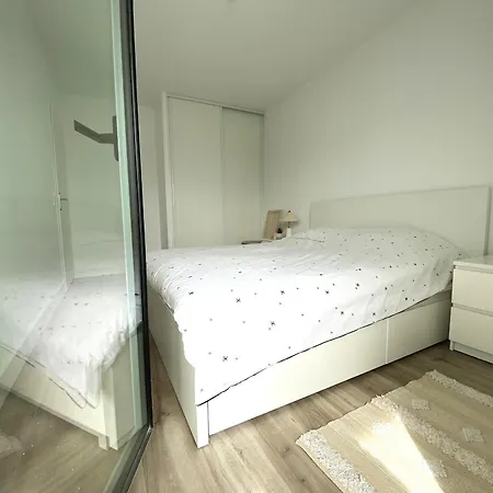 T3 Neuf A : Plage, Commerces, Parking, Wifi & Plus ! - Fr-1-539-62 Apartment Royan