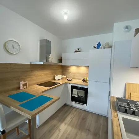 T3 Neuf A : Plage, Commerces, Parking, Wifi & Plus ! - Fr-1-539-62 *