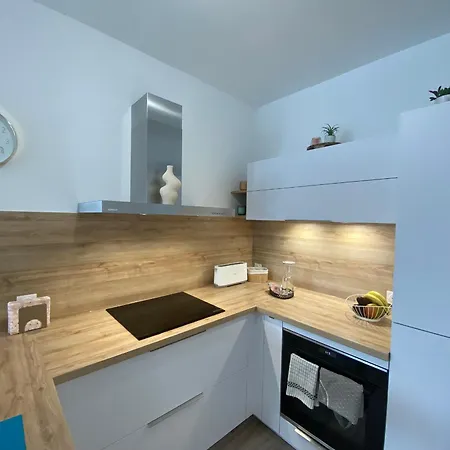 T3 Neuf A : Plage, Commerces, Parking, Wifi & Plus ! - Fr-1-539-62 Apartment Royan